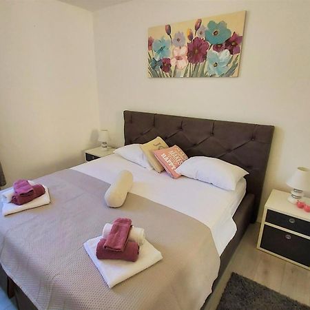 Apartment Punta Omiš Exteriér fotografie